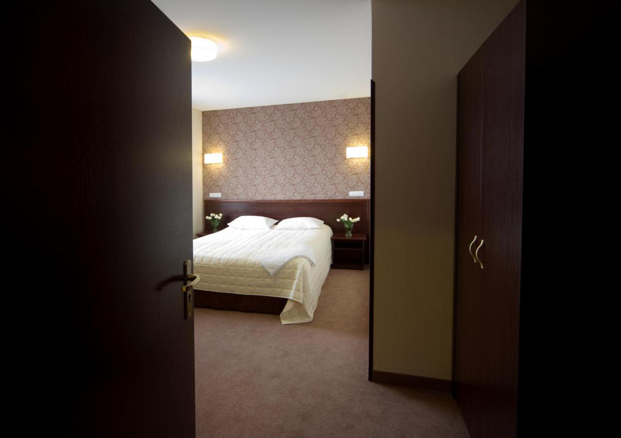Hotel Centrum Kwidzyn Ruang foto